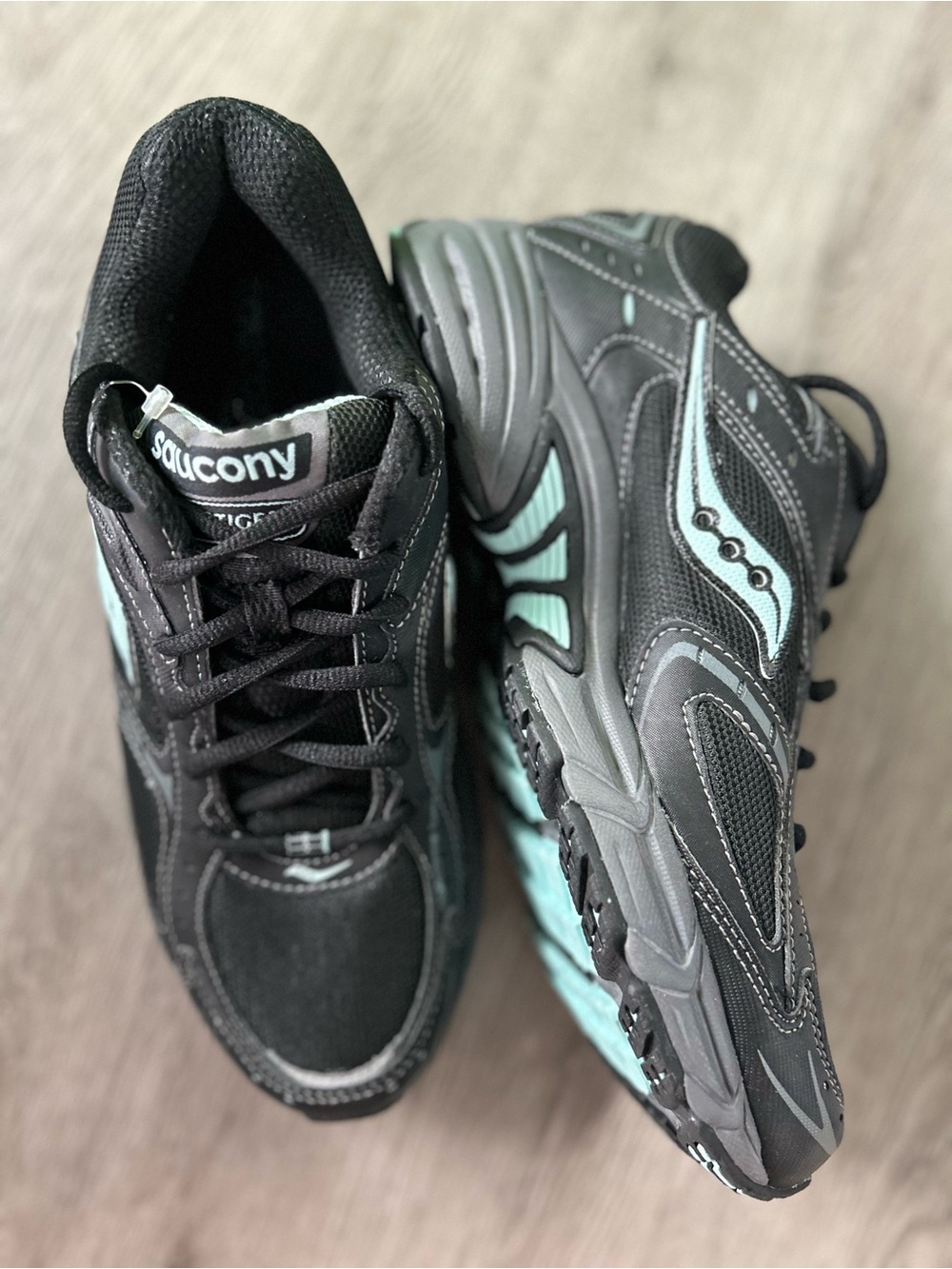 Saucony Prestige TR classic comfy lace-up cushioned athletic shoes